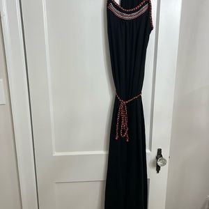 1 eight black embroidered maxi dress size medium
